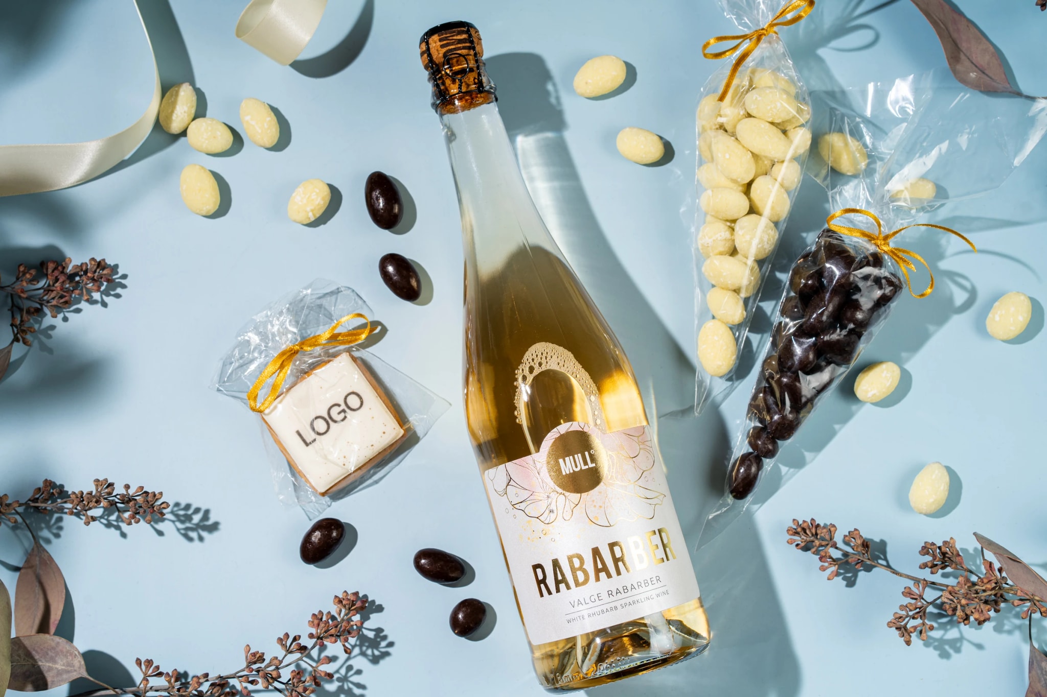 Gift MULL Rhubarb with logo biscuit — 2