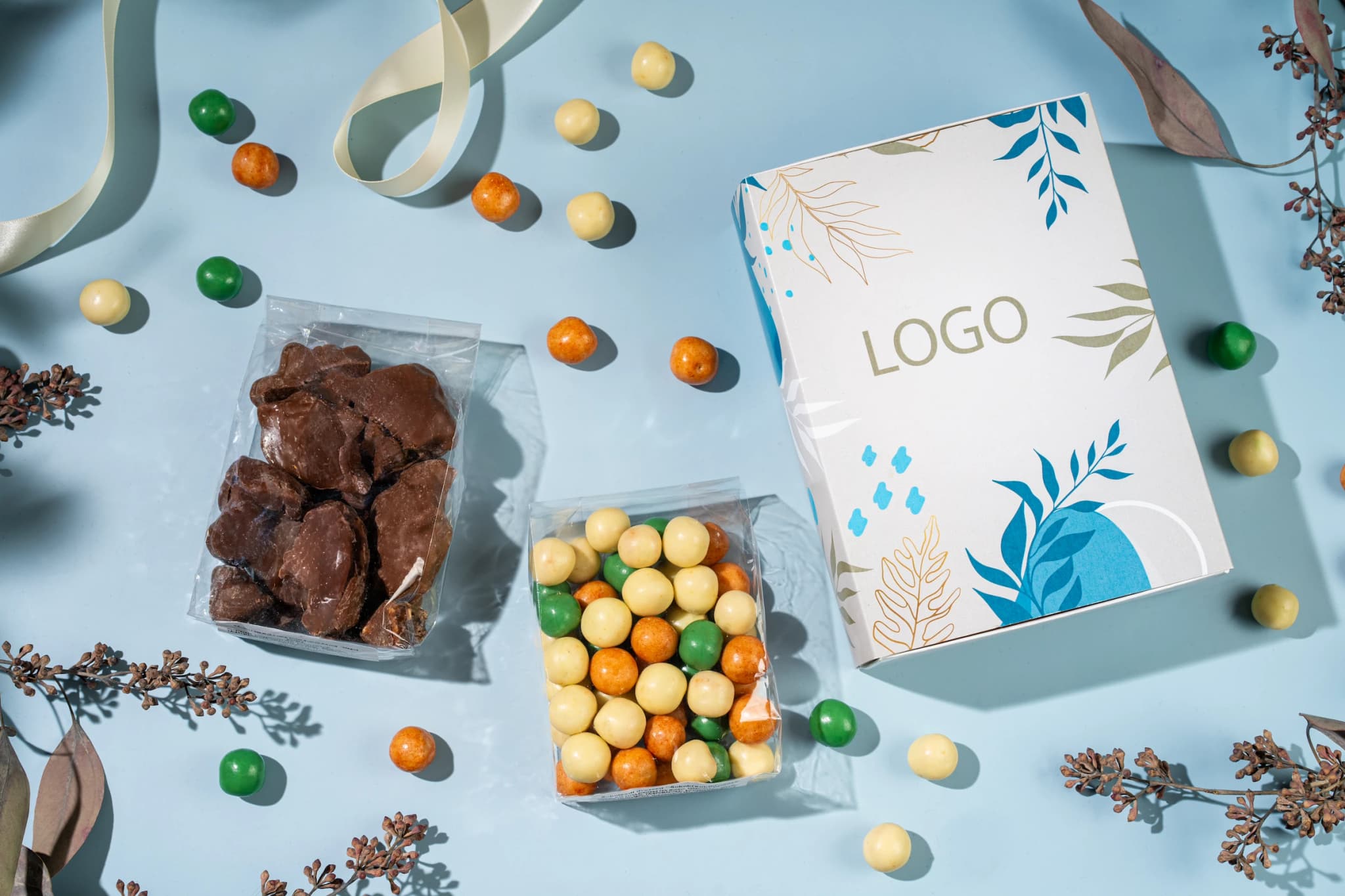 Branded box with 2 sweets