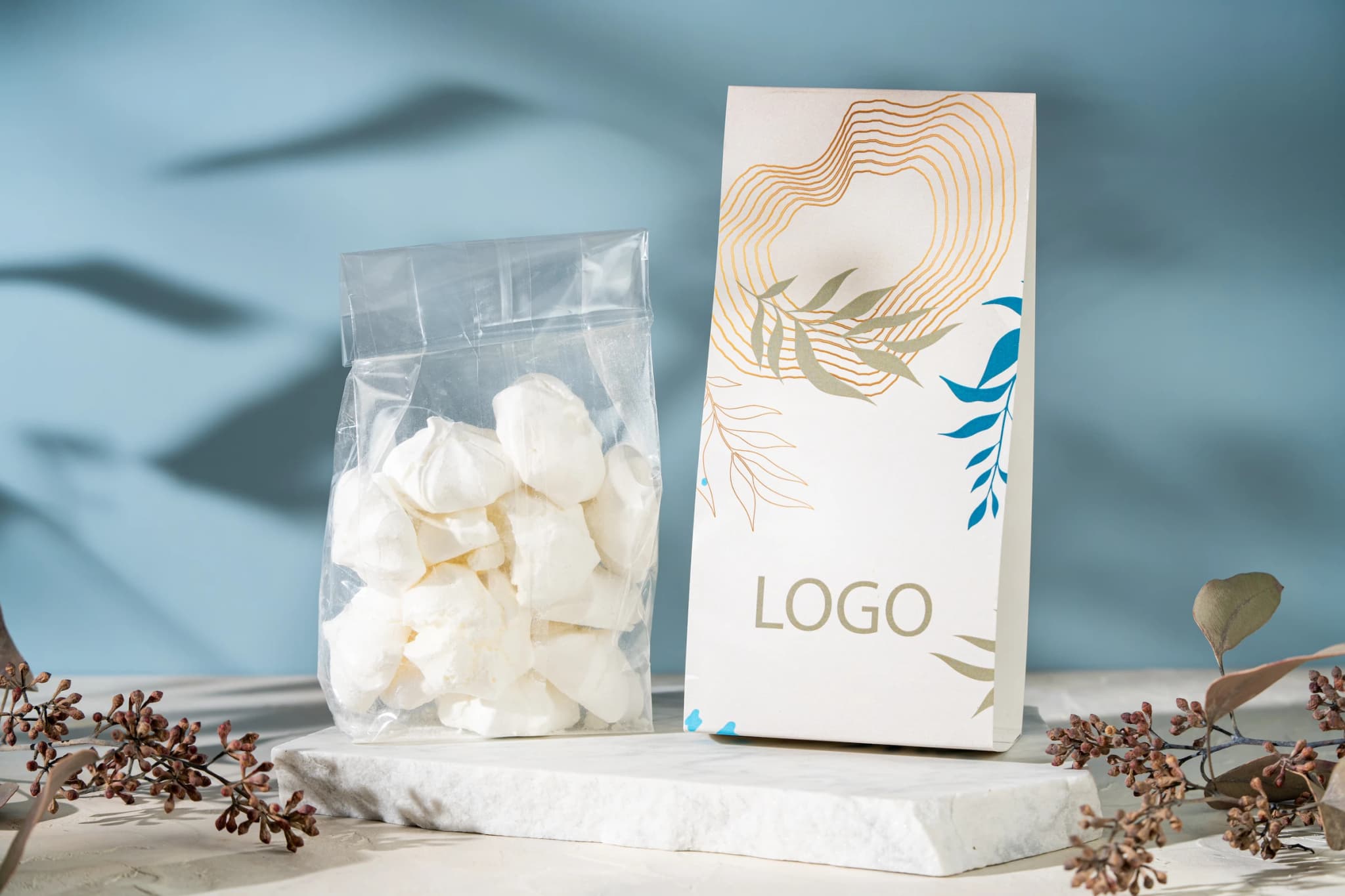 Branded pyramid packaging — Meringue