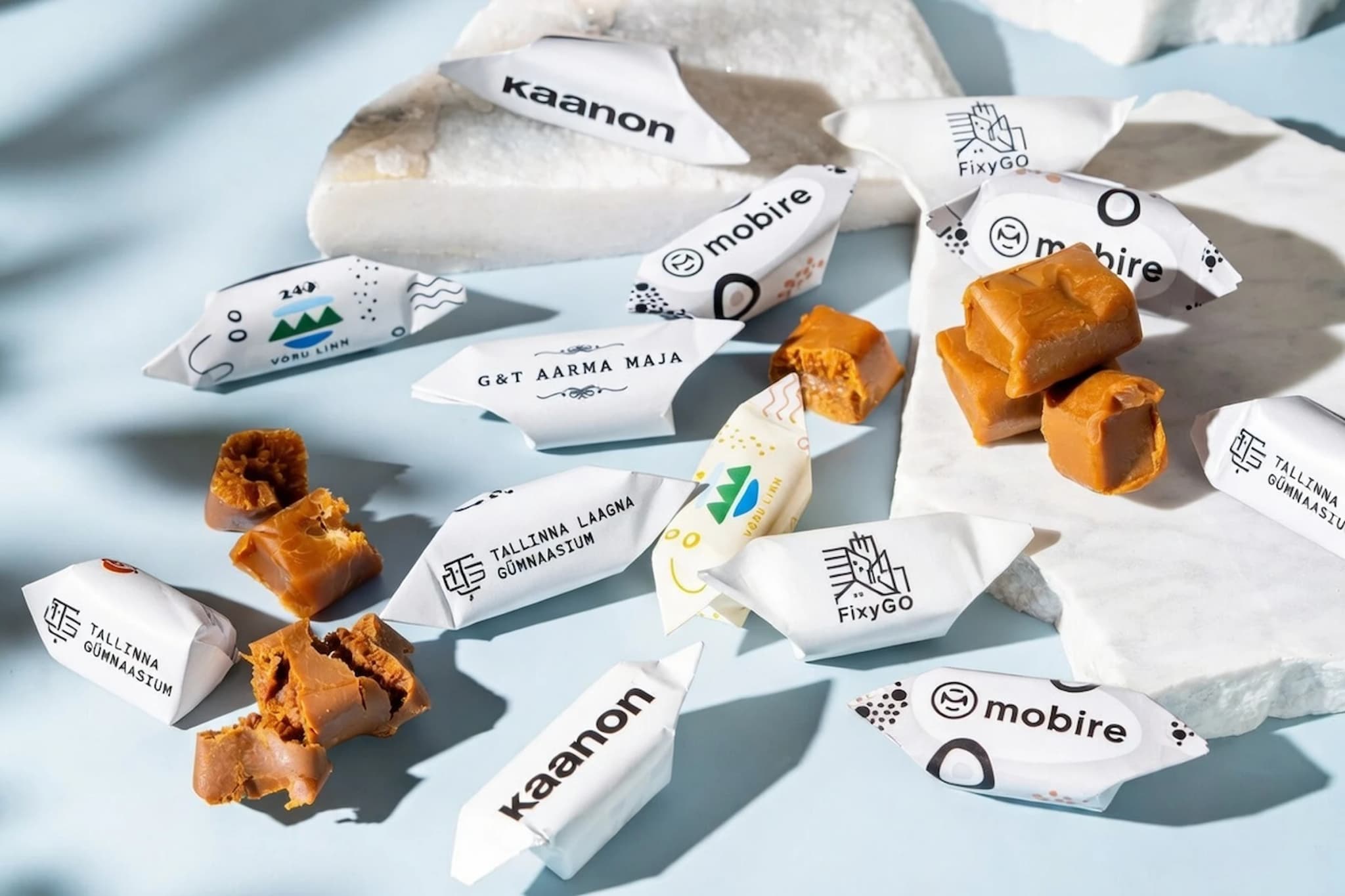 Logoga Vegan Toffee kommid variant