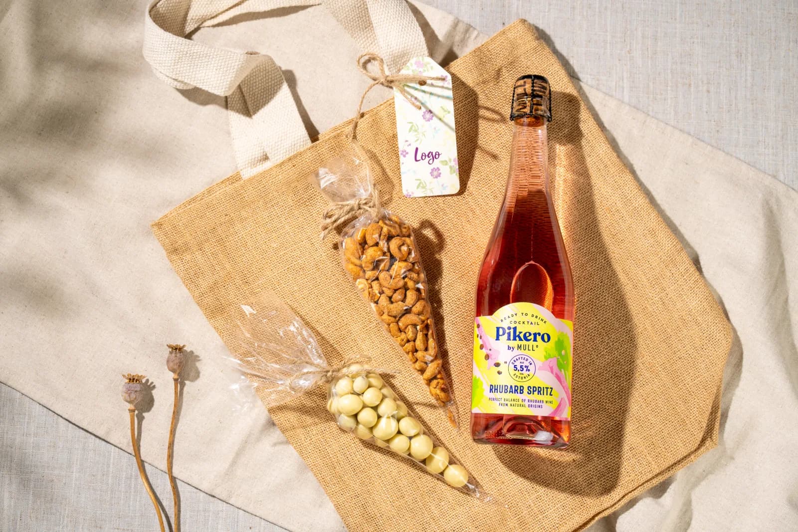 Naturaalses linases kinkekotis