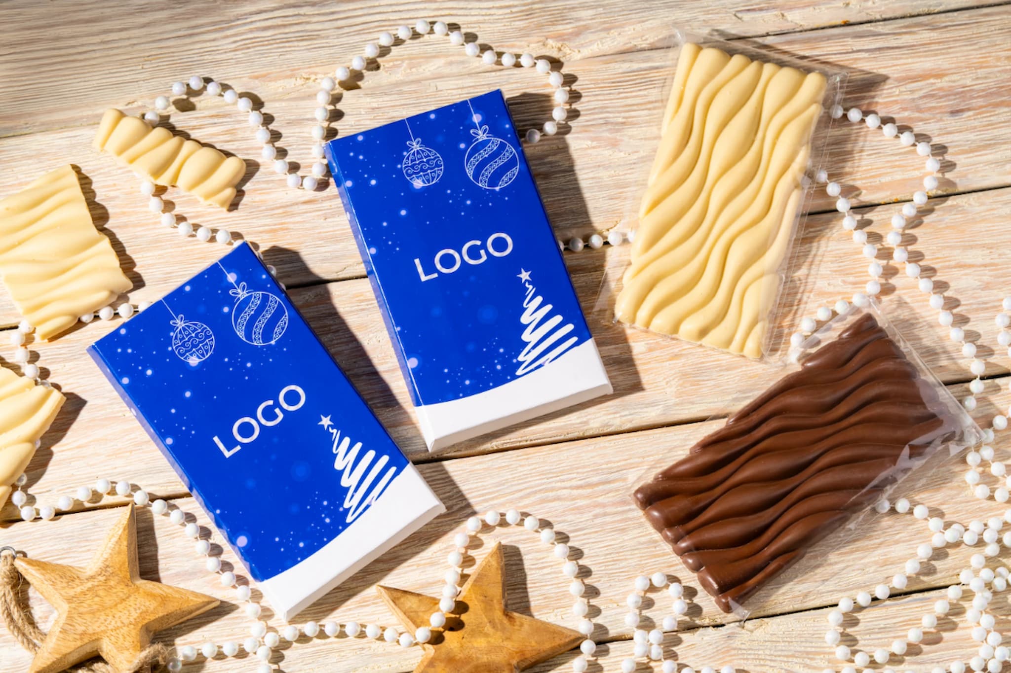 Logoga karbis šokolaad