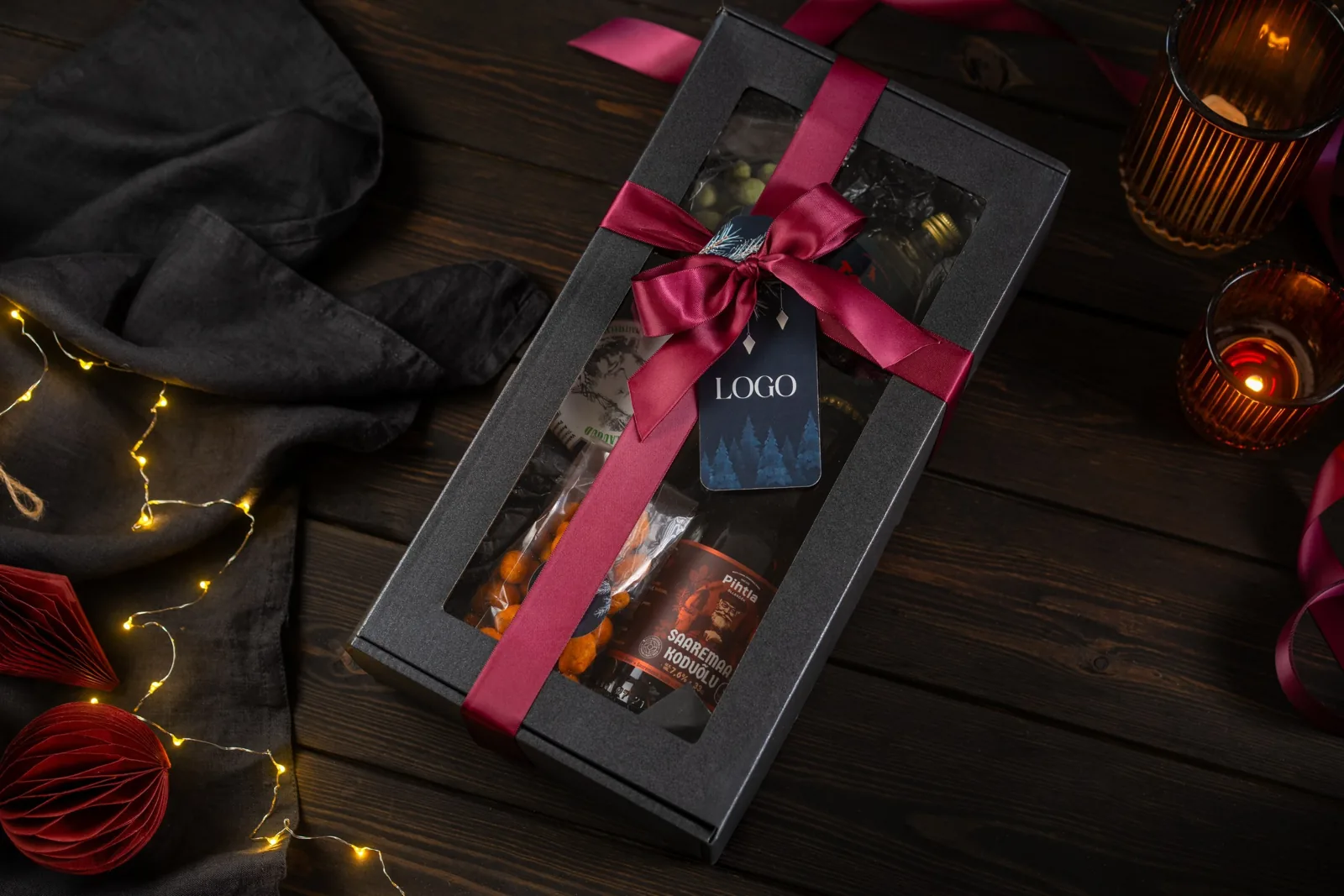 Gift sets and gift boxes with logo detail
